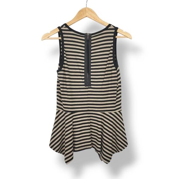 NEW Karen Kane Striped Handkerchief Peplum Hem Sleeveless Top Size Small - Picture 5 of 7
